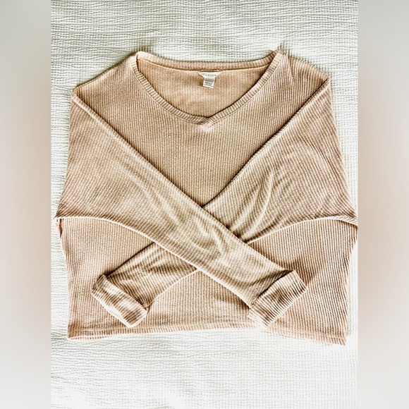 Caslon V-Neck oversized ribbed shirt. Size small. - Picture 3 of 6